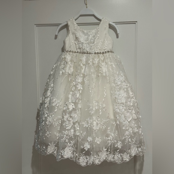 Teter Warm Flower Girl Dress and Basket - 2T - Picture 12 of 13